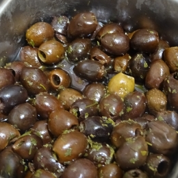 Vrac - Olives noires denoyautées dans l'huile